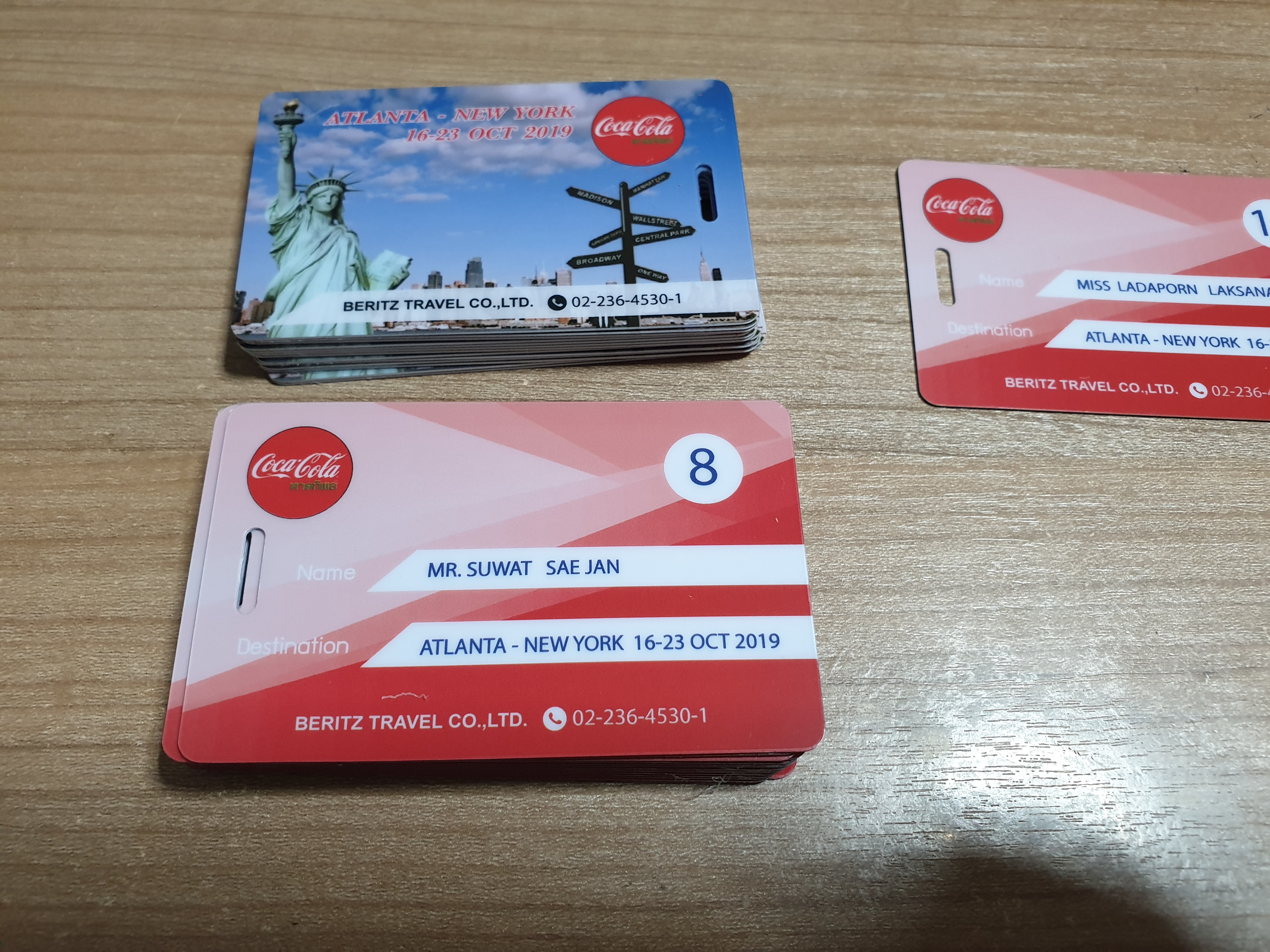 ตัวอย่างบัตรคลับการ์ด ดีไซน์ทันสมัย พิมพ์ชื่อและโลโก้สโมสร