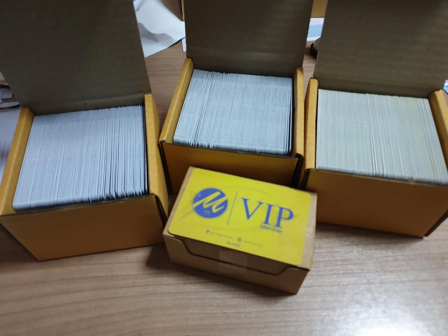 ตัวอย่างบัตรสมาชิกพร้อมลายเซ็น